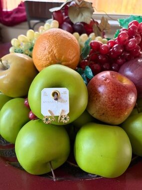Green Floral Crystal Drop Earrings